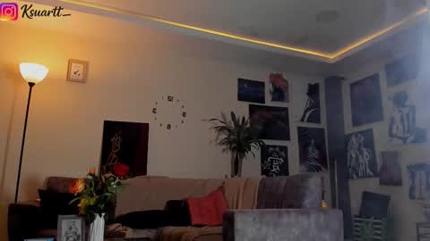 Snapshot of estefy_arroyo1 chatting on 02.20.26 estefy_arroyo1 online show from 02.20.26