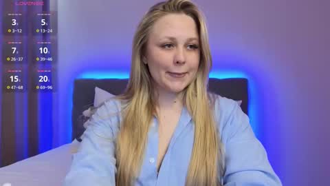 Estella online show from 10.17.25