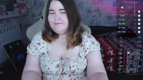 estelle_hicks online show from 12.15.25