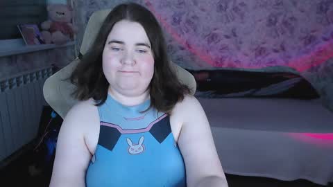 estelle_hicks online show from 05.04.26