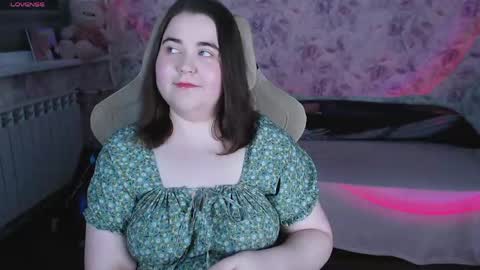 Snapshot of estelle_hicks chatting on 05.19.26 estelle_hicks online show from 05.19.26
