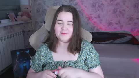 Snapshot of estelle_hicks chatting on 05.30.26 estelle_hicks online show from 05.30.26