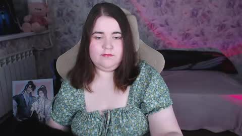 Snapshot of estelle_hicks chatting on 06.05.26 estelle_hicks online show from 06.05.26