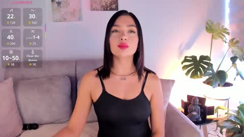 Is secret online show from 10.20.25