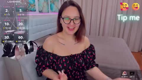 Snapshot of esterkiss chatting on 02.01.25 Odelia online show from 02.01.25