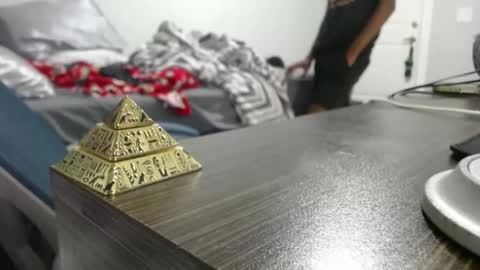 Snapshot of estessaid chatting on 09.29.25 94Bottles online show from 09.29.25