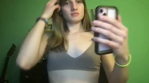 Esther Grey online show from 01.25.25