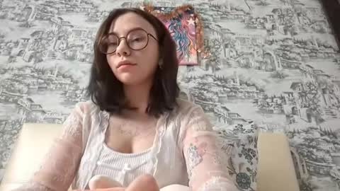 Snapshot of estherokazaki chatting on 02.14.26 Lina online show from 02.14.26