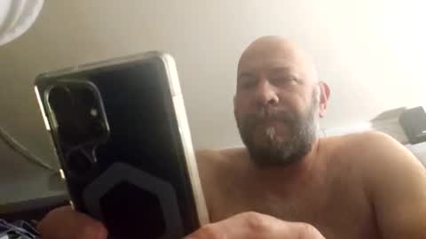 Snapshot of estova2002 chatting on 11.05.25 estova2002 online show from 11.05.25