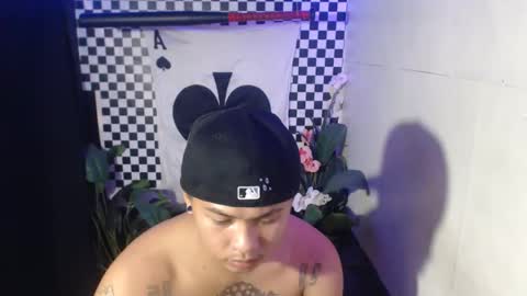 Snapshot of esward_tynn chatting on 11.19.25 im esward tynn online show from 11.19.25