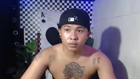 Snapshot of esward_tynn chatting on 11.25.25 im esward tynn online show from 11.25.25