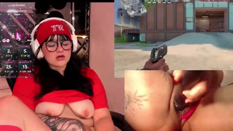 Snapshot of eterna_aura chatting on 10.08.25 Aura online show from 10.08.25