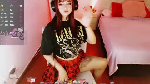 Snapshot of eternal_moonqs chatting on 10.03.25 Moon online show from 10.03.25