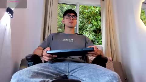 etham_wolf1 online show from 06.08.26