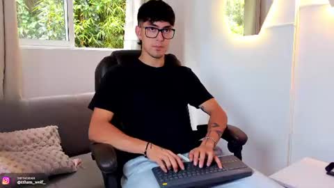 etham_wolf1 online show from 06.11.26