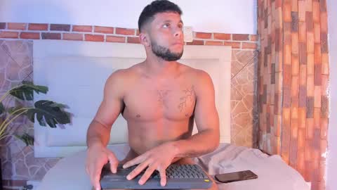 Snapshot of ethan_helmut chatting on 01.11.25 ethan helmut online show from 01.11.25