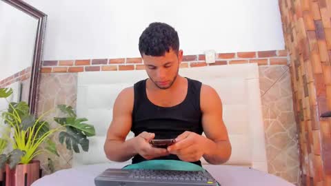 Snapshot of ethan_helmut chatting on 01.21.25 ethan helmut online show from 01.21.25