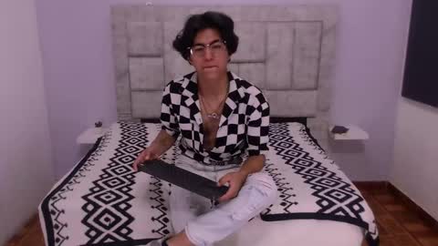 Ethan Villa online show from 02.03.25