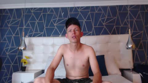 Snapshot of ethanfoox chatting on 02.10.26 Ethan online show from 02.10.26