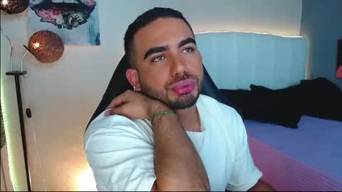 Snapshot of ethanhairy chatting on 05.27.26 Ethan online show from 05.27.26