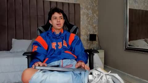 ethanlowell online show from 11.22.25