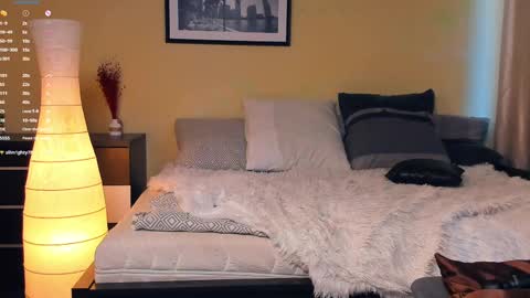 Kira and Kamila online show from 03.09.25