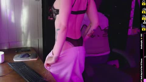 eughelynn online show from 01.27.25