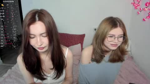 Veronica Tiia Lilith left to right online show from 05.15.26