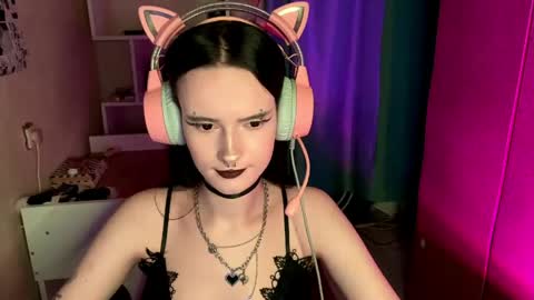 Snapshot of eunabiddlecome chatting on 05.02.26 Kate online show from 05.02.26