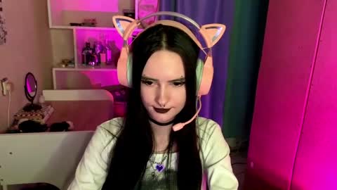 Snapshot of eunabiddlecome chatting on 05.07.26 Kate online show from 05.07.26
