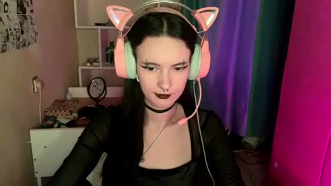 Snapshot of eunabiddlecome chatting on 05.10.26 Kate online show from 05.10.26