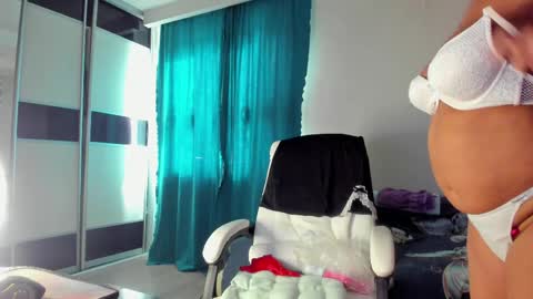 Eva online show from 05.18.26
