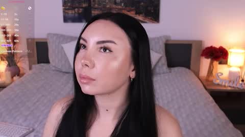 Snapshot of eva__si chatting on 11.08.25 Eva online show from 11.08.25