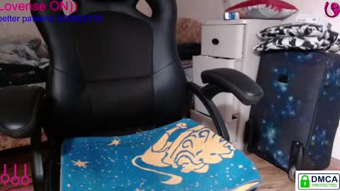 Snapshot of eva_blond_hot chatting on 03.03.25 Eva online show from 03.03.25