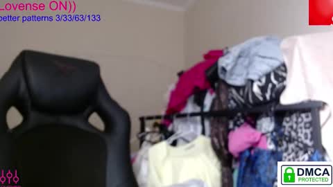 Snapshot of eva_blond_hot chatting on 10.06.25 Eva online show from 10.06.25