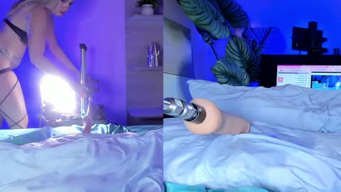 Snapshot of eva_blondee chatting on 12.23.24 Eva online show from 12.23.24