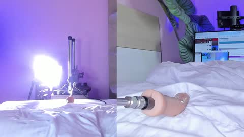 Snapshot of eva_blondee chatting on 01.21.25 Eva online show from 01.21.25