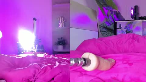 Snapshot of eva_blondee chatting on 02.13.25 Eva online show from 02.13.25