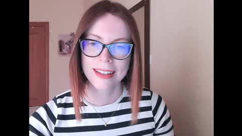 Snapshot of eva_cutesmile chatting on 04.21.26 Eva online show from 04.21.26