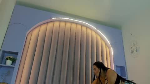 EVA DAEMON  online show from 02.10.25