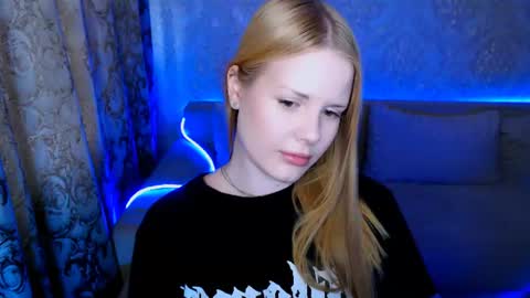 Snapshot of eva_ellis chatting on 07.22.26 Eva online show from 07.22.26
