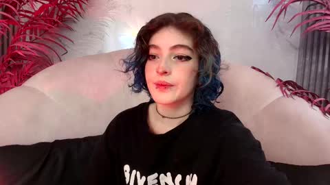 E V A online show from 10.27.25