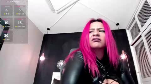 eva_hot_1 online show from 05.05.26