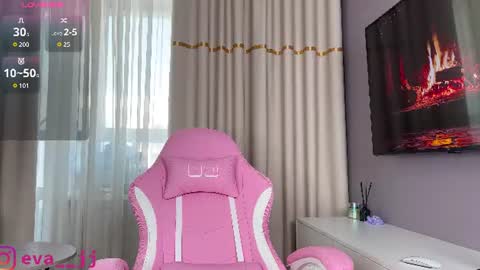 Snapshot of eva_j chatting on 06.17.26 Free toy control in pvt online show from 06.17.26