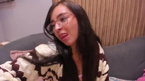 Snapshot of eva_macalliter chatting on 01.19.25 Angelinne online show from 01.19.25