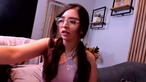 Snapshot of eva_macalliter chatting on 10.29.25 Angelinne online show from 10.29.25