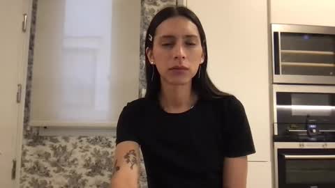 Snapshot of eva_marieee chatting on 12.11.24 eva marieee online show from 12.11.24