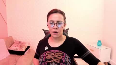 Eva  online show from 09.15.25