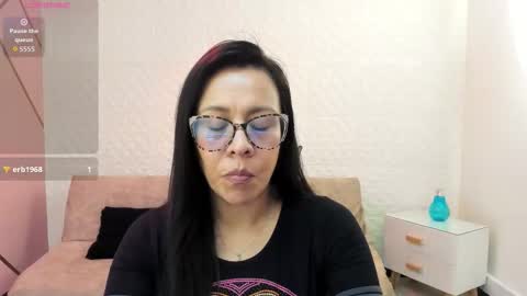 Eva  online show from 10.21.25