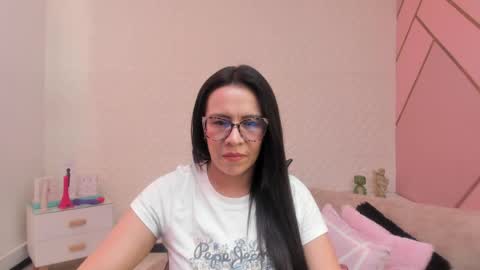 Eva  online show from 04.23.26